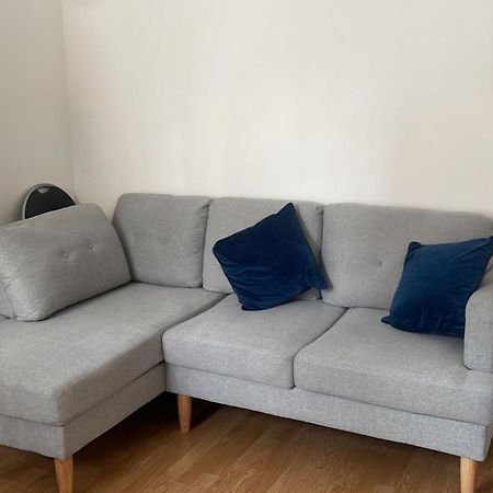 4 Bedroom House In Turnpike Lane/Wood Green Лондон Экстерьер фото